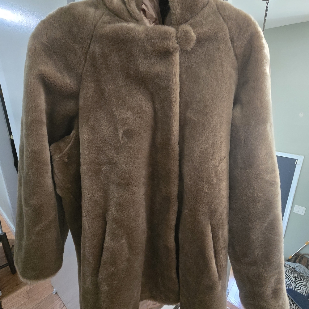 Women's Tan Faux Fur  Dennis Basso Coat Made In Usa - Picture 3 of 16